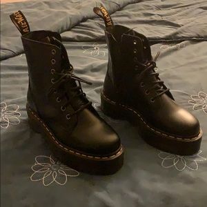 Dr. Martens (Jadon)